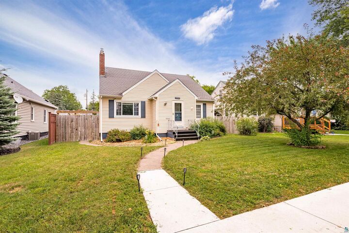 Property Photo:  2206 Hammond Ave  WI 54880 