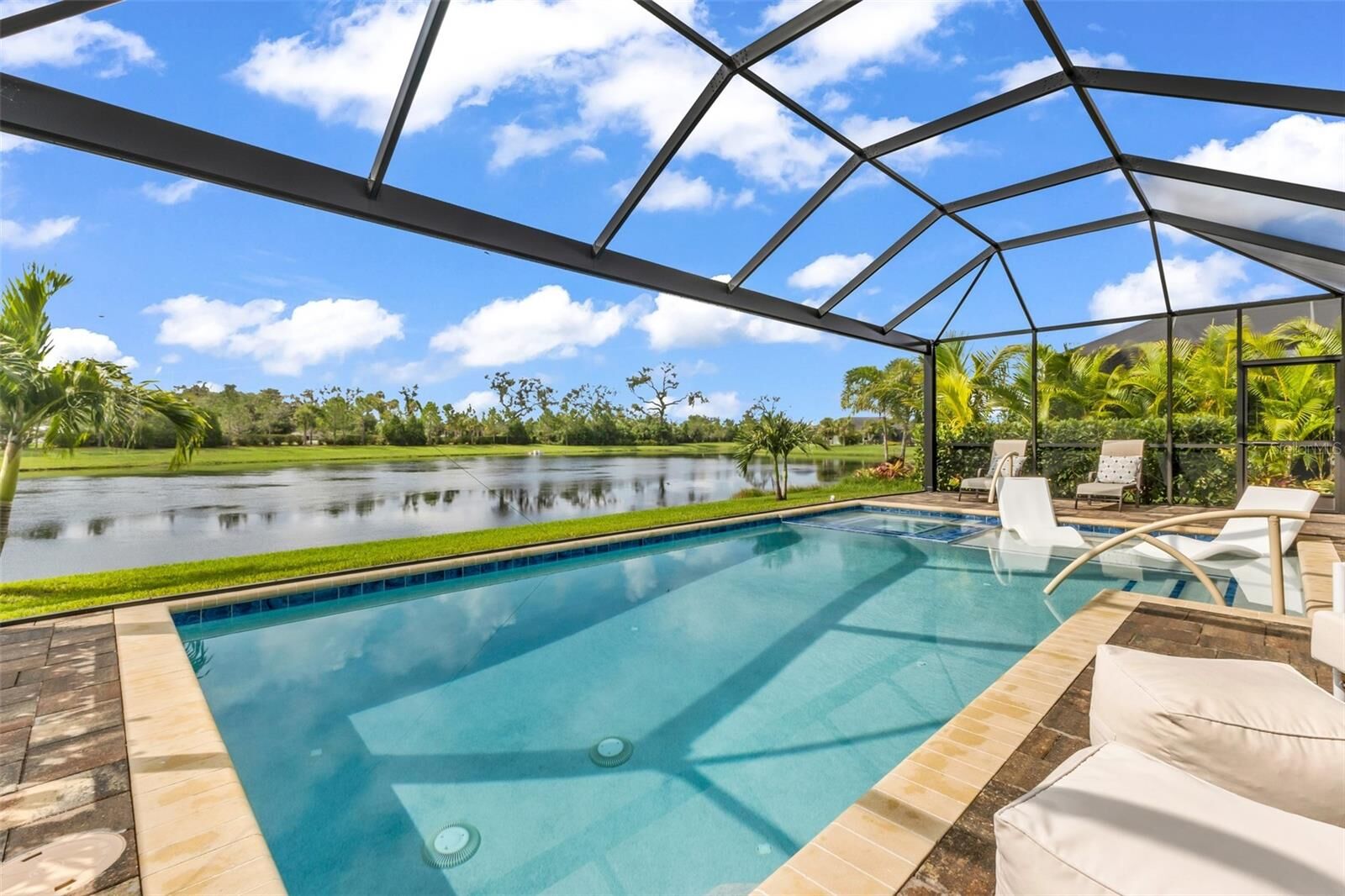 Property Photo:  10703 Falling Leaf Court  FL 34219 
