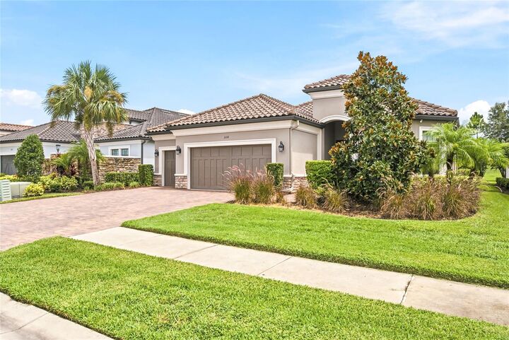Property Photo:  3118 Forsythia Drive  FL 33556 