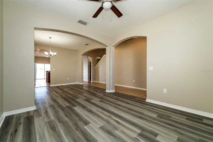 Property Photo:  2320 Dovesong Trace Drive  FL 33570 
