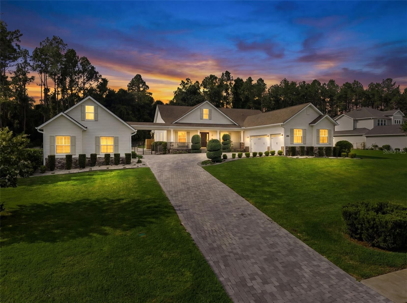Property Photo:  20085 English Walnut Place  FL 34601 