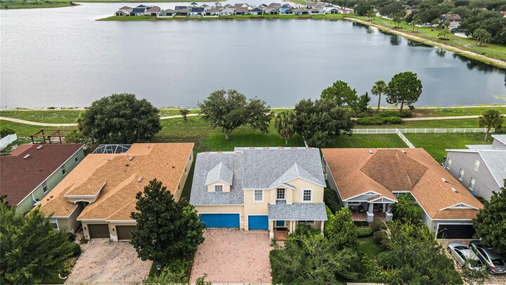 Property Photo:  11217 Laurel Brook Court  FL 33569 