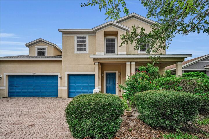 Property Photo:  11217 Laurel Brook Court  FL 33569 