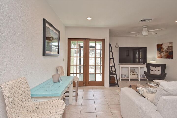 Property Photo: 7037 Duke Street FL 34224