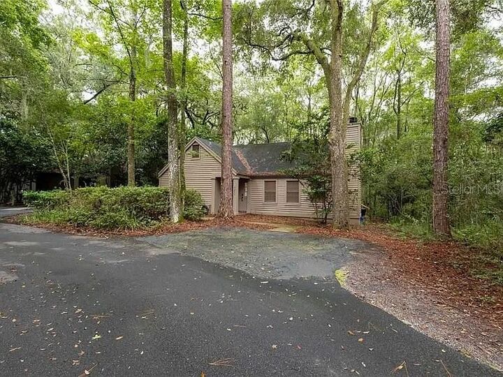 Property Photo: 5211 SW 86th Terrace FL 32608