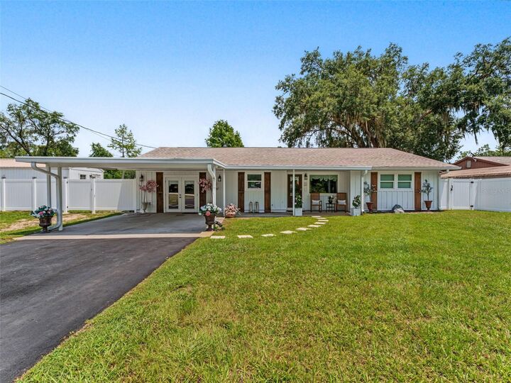 Property Photo: 4101 E Gloria Drive FL 34442