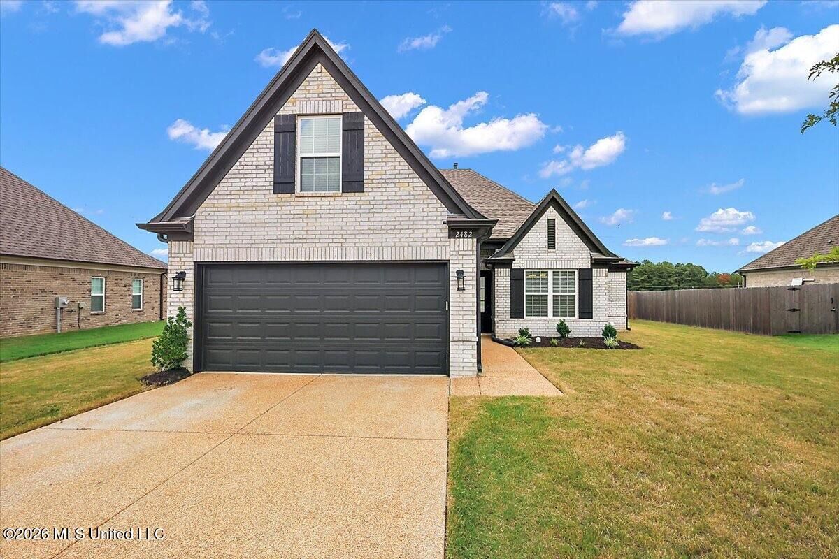 Property Photo: 2482 Dela Drive MS 38672