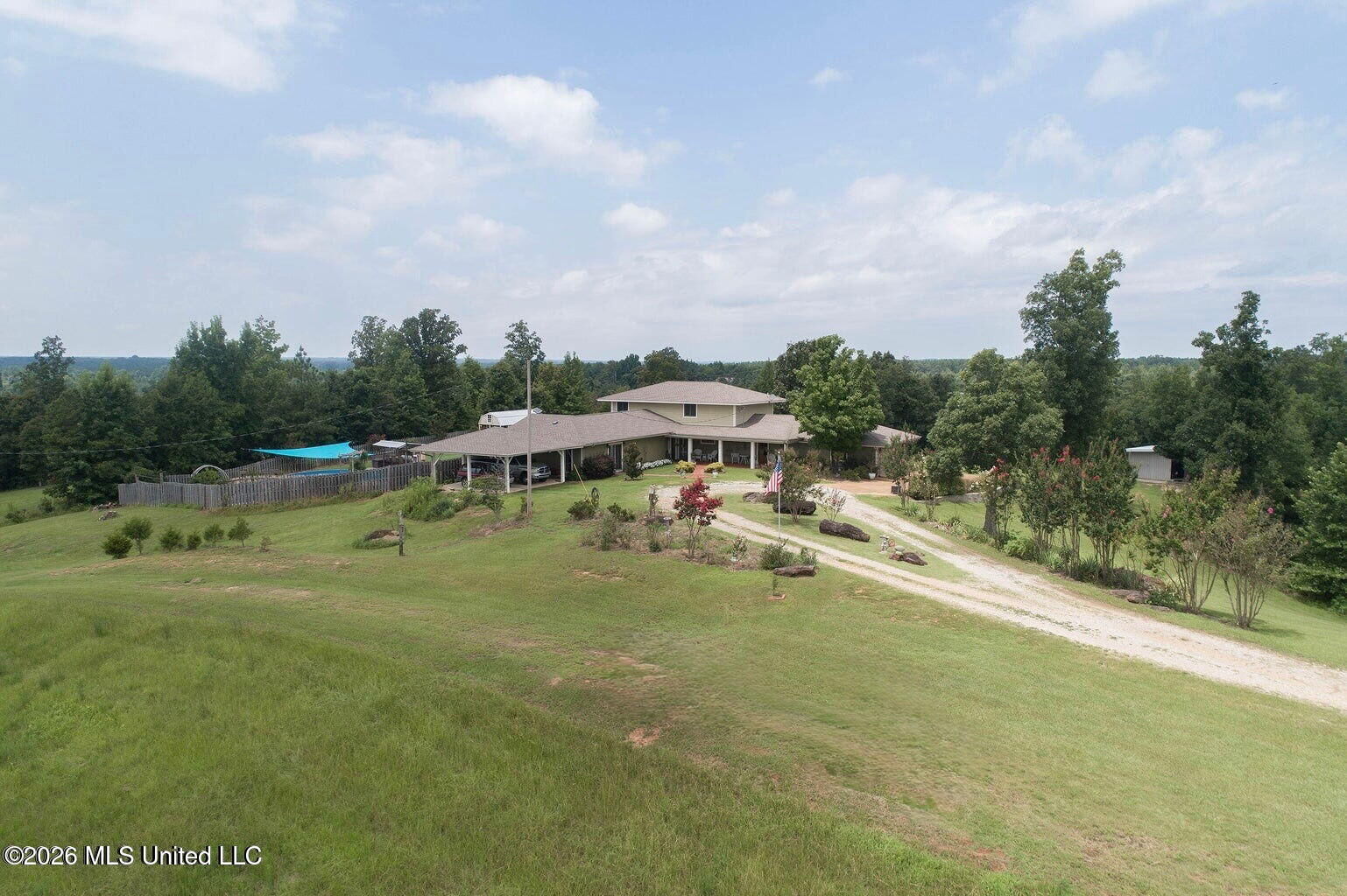 Property Photo: 466 W Highway 4 MS 38635