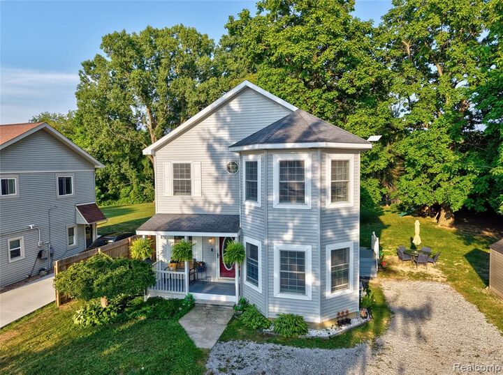 Property Photo:  5096 N Irish Road  MI 48423 8911 