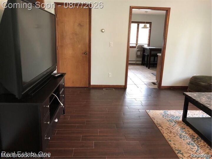 Property Photo:  1610 South Boulevard  MI 48104 4772 