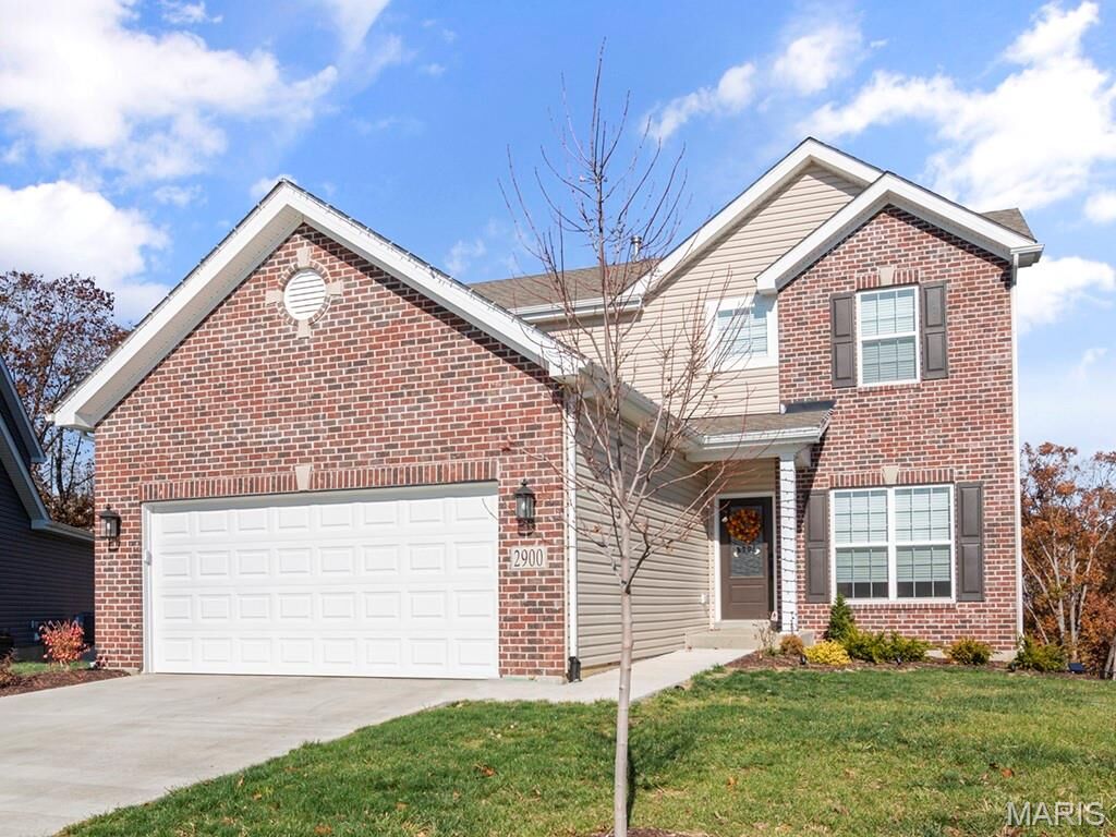 Property Photo: 2 Berwick Elkhorn Ridge Manors MO 63380