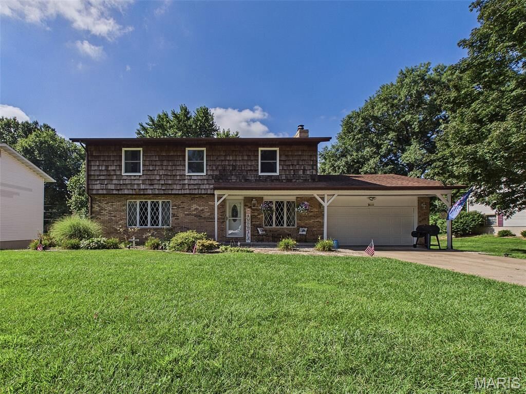 Property Photo:  410 Chapel Drive  IL 62234 