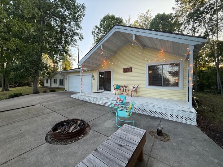 Property Photo: 7887 Sixth Street MI 49346