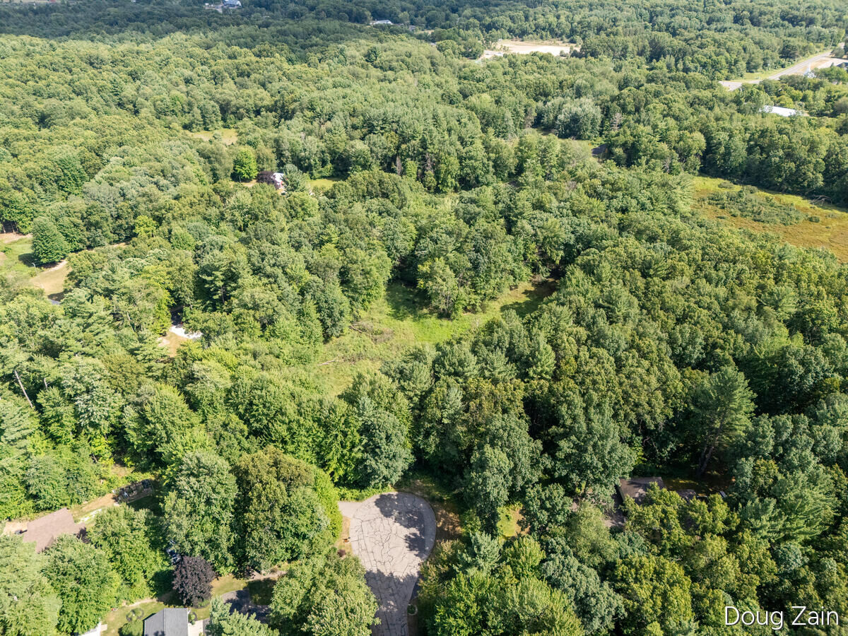 Property Photo:  11890 Sandy Oak Court NE  MI 49319 