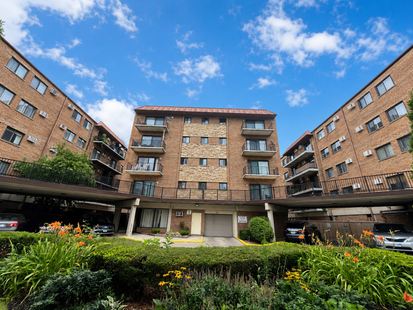 Property Photo:  2317 N Neva Avenue 304A  IL 60707 