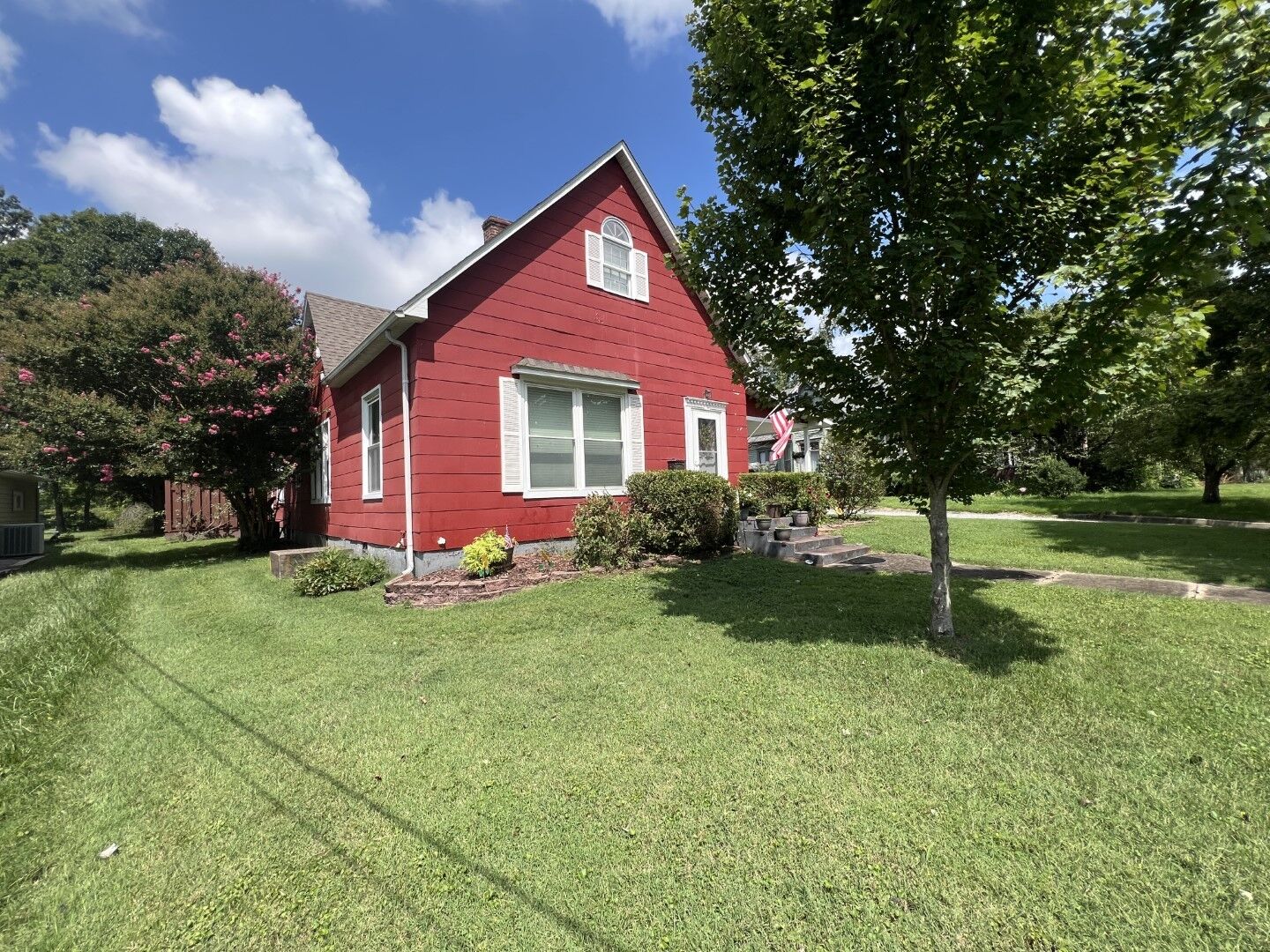 Property Photo:  520 S Market Street  IL 62959 