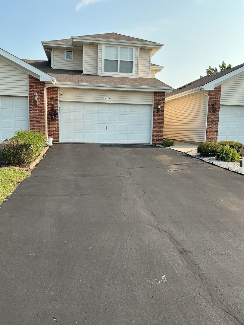 Property Photo: 5613 W Sutton Place IL 60449