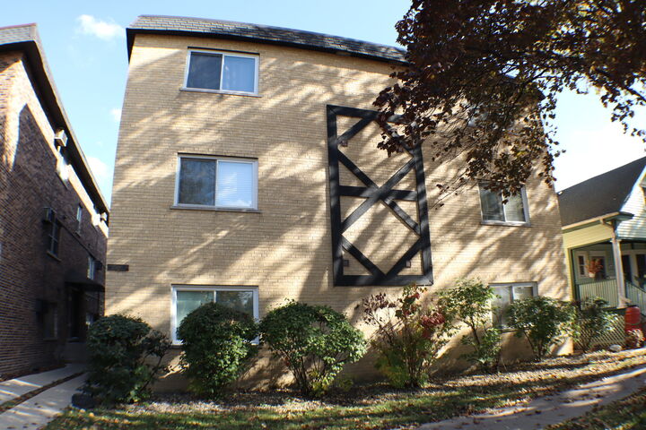 Property Photo:  1130 Dunlop Avenue 2C  IL 60130 