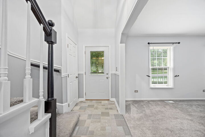 Property Photo:  6101 Chase Avenue  IL 60516 