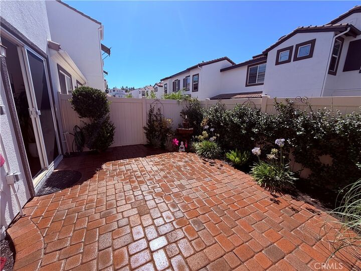 Property Photo:  31827 Calle Brio  CA 92592 