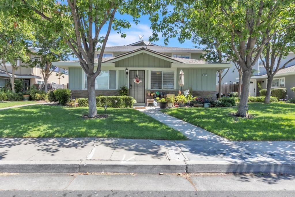 Property Photo:  1327 Scossa Avenue 4  CA 95118 