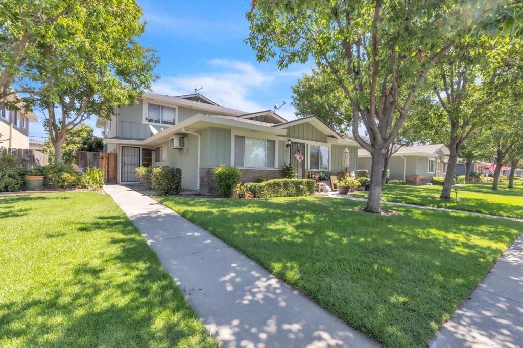 Property Photo: 1327 Scossa Avenue 4 CA 95118