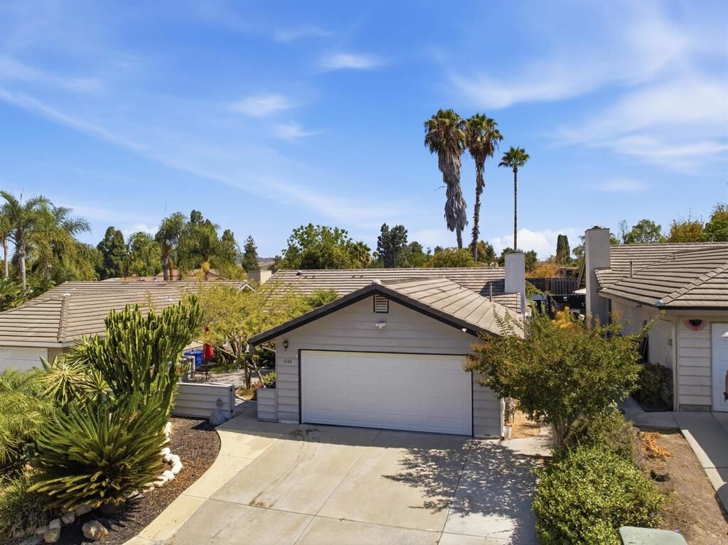Property Photo:  1549 Spring Creek Lane  CA 92057 