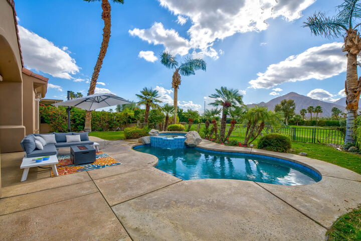 Property Photo: 78715 Castle Pines Drive CA 92253