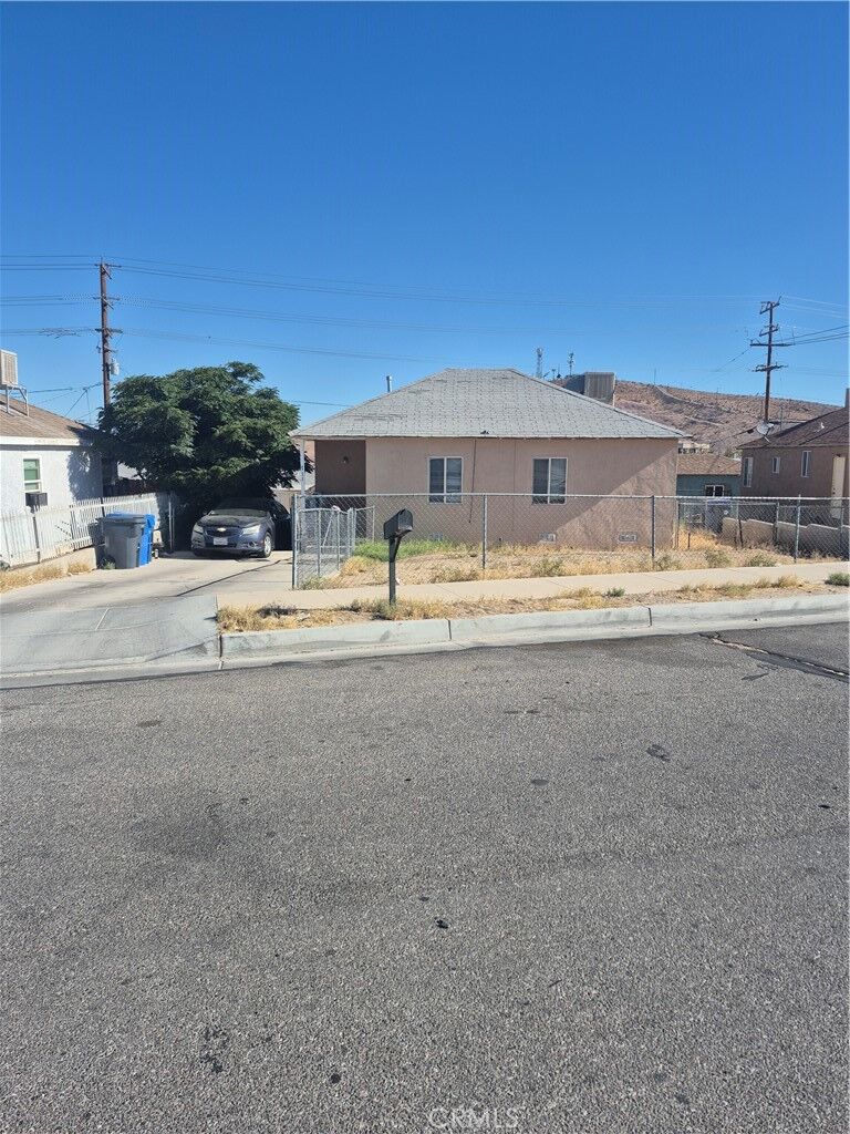 Property Photo:  711 W Buena Vista  CA 92311 