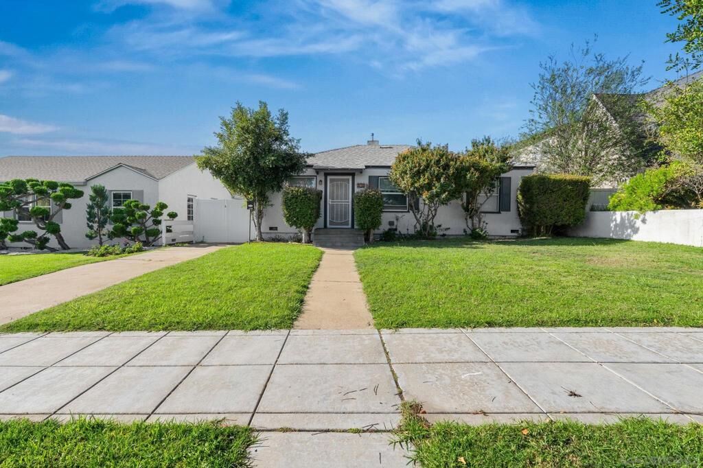 Property Photo:  326 28 H Ave  CA 92118 
