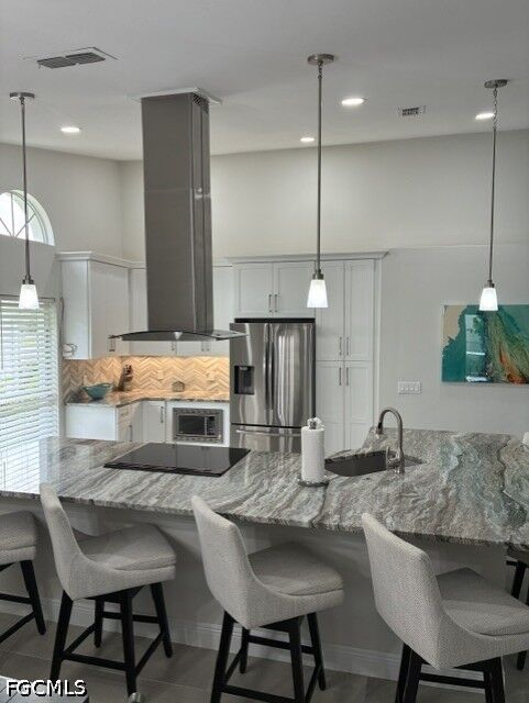Property Photo: 16126 Kelly Woods Drive FL 33908