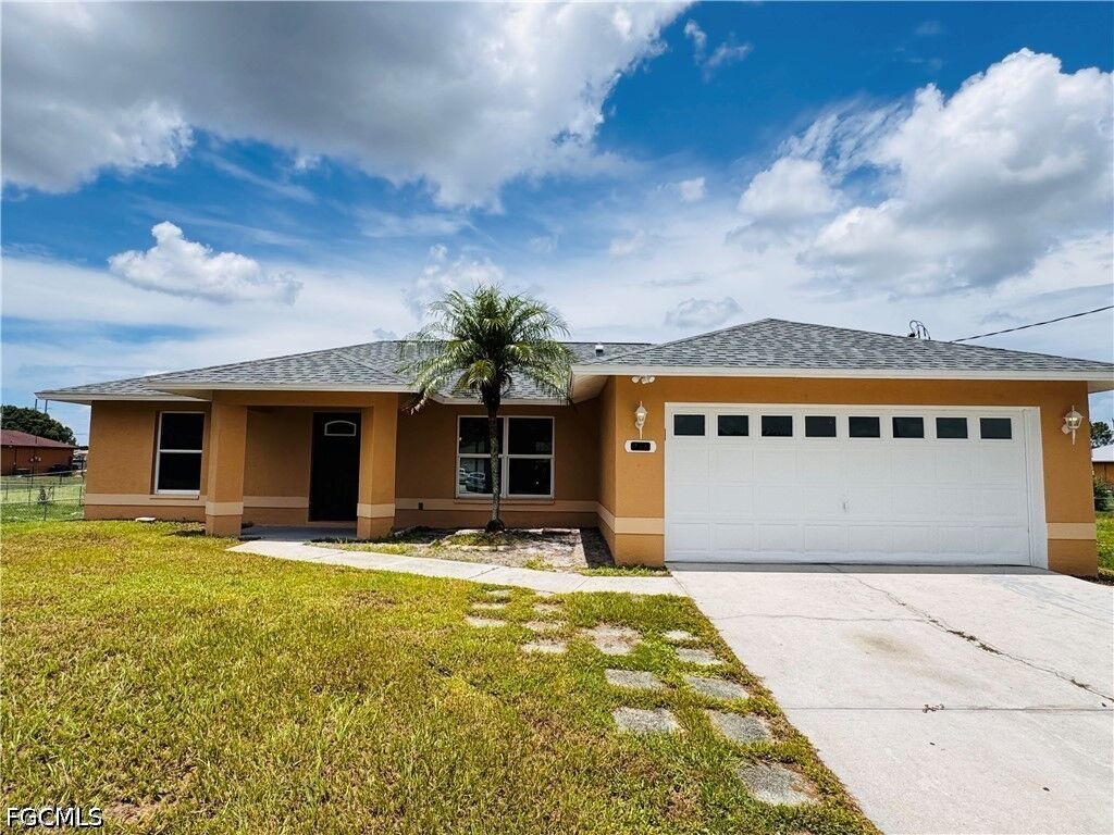 Property Photo:  718 Rue Labeau Circle  FL 33913 