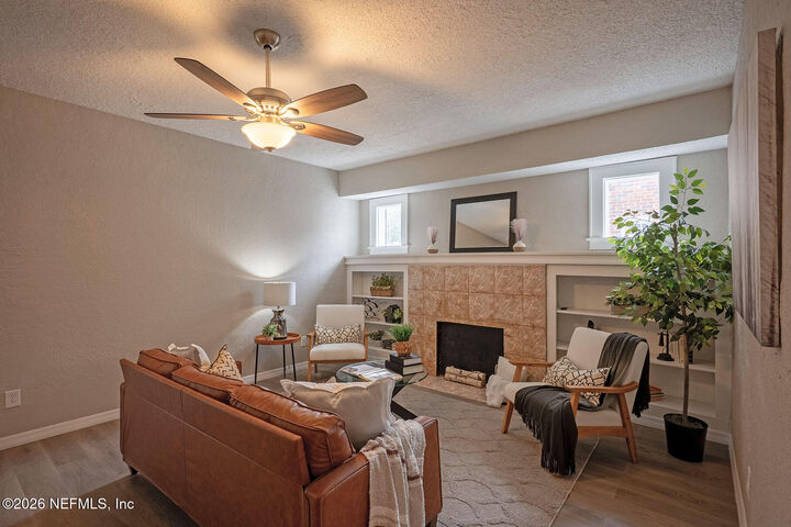 Property Photo: 325 Alder Street FL 32206