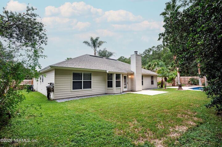 Property Photo: 1676 Glen Laurel Drive FL 32068