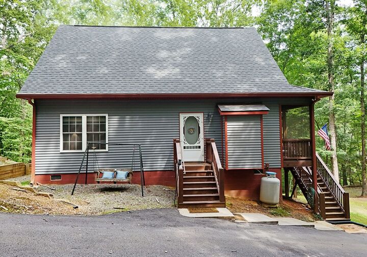 Property Photo:  11 Key Court  GA 30540 
