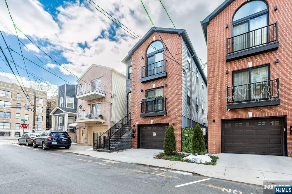 Property Photo: 85 Oxford 1 NJ 07304