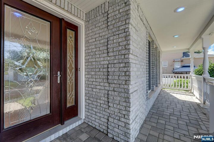 Property Photo:  375 Sanford Avenue  NJ 07071 