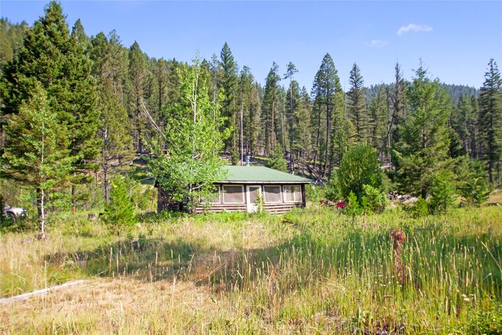 Property Photo:  10 Moose Creek Villa  MT 59601 