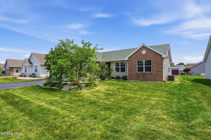 Property Photo:  843 Tarra Oaks Drive  OH 45840 