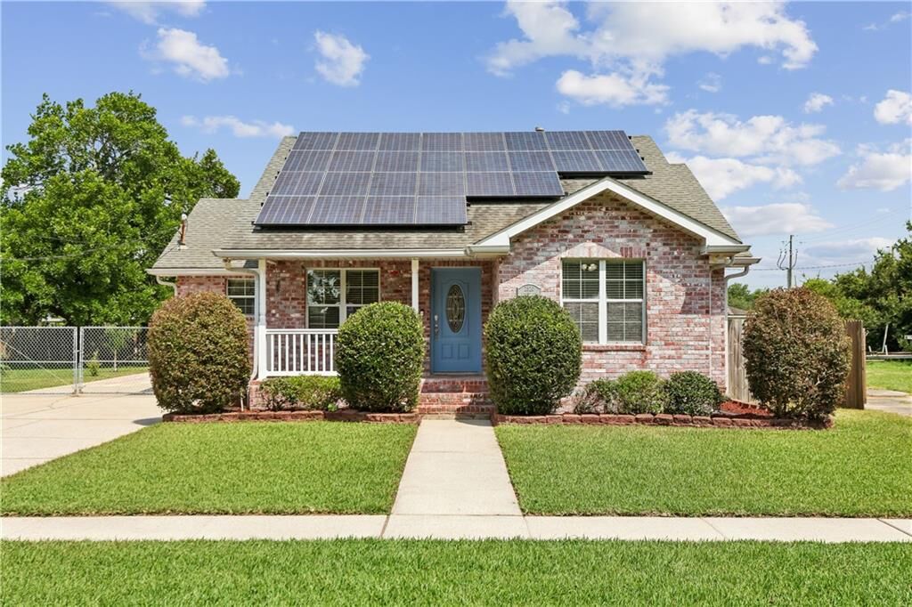Property Photo:  2520 Margaret Lane  LA 70075 