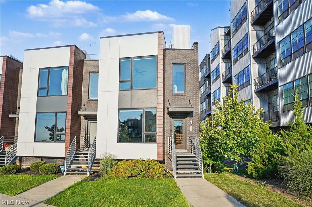 Property Photo: 1262 W 70th Street OH 44102