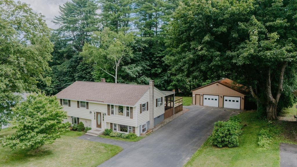 Property Photo: 54 Eastview Road NH 03431