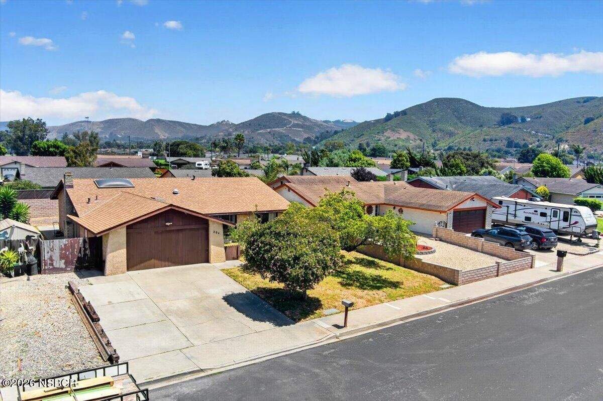 Property Photo:  204 S Sage Street  CA 93436 