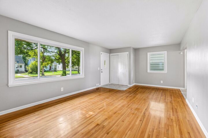 Property Photo: 3845 Vera Cruz Avenue N MN 55422