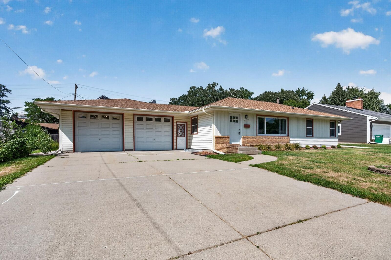 Property Photo: 2124 Dixon Drive MN 55431