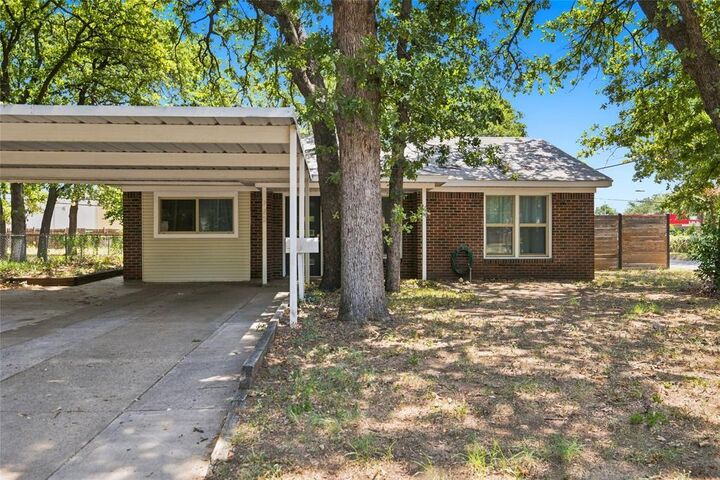 Property Photo:  720 Thersa Drive  TX 76114 