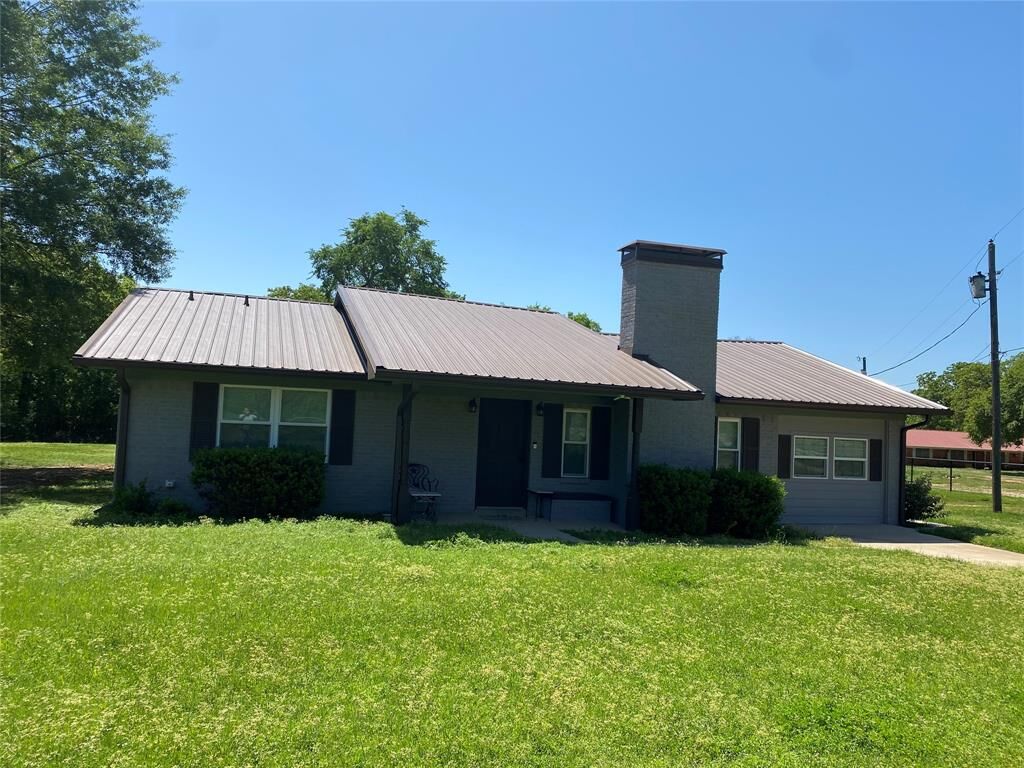 Property Photo:  1410 E Royall Boulevard  TX 75148 