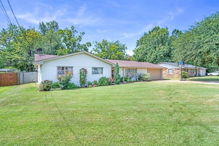 Property Photo: 708 Lee Street TX 75482