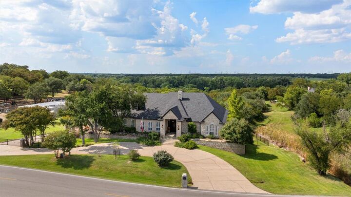 Property Photo: 6410 Westover Drive TX 76049
