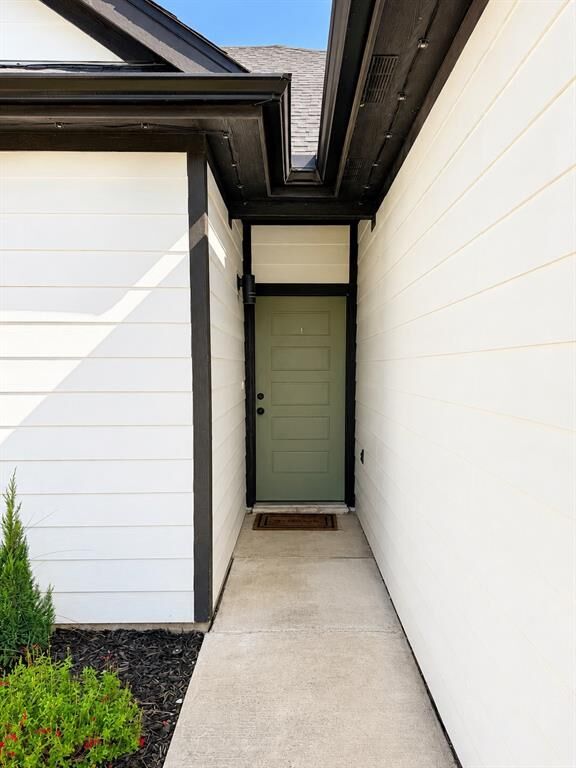 Property Photo: 2421 Creek Drive TX 76048